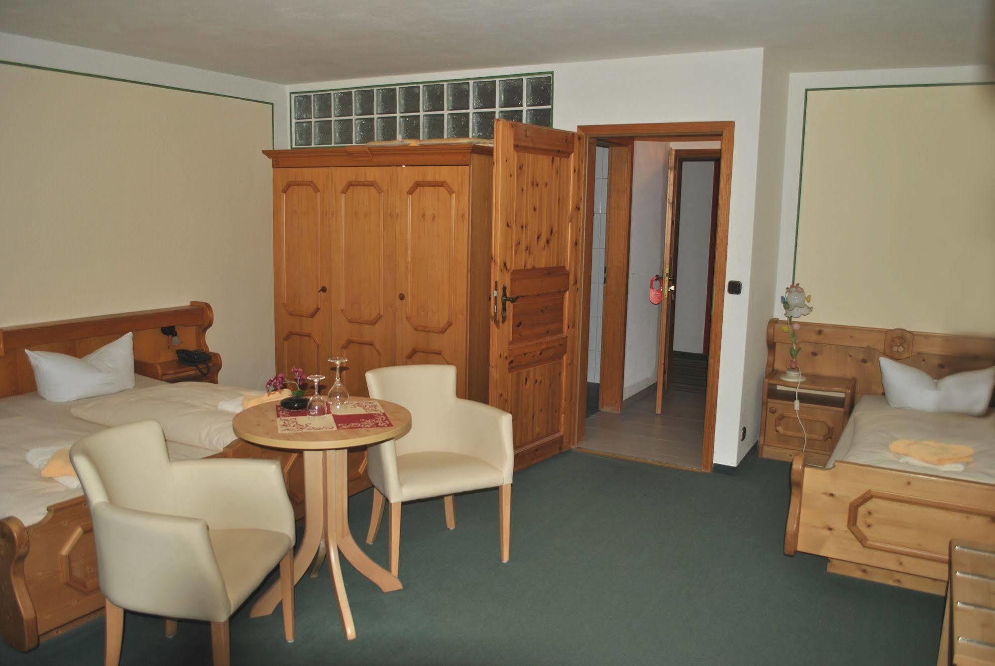 Landgasthof Goldener Pflug Frasdorf Luaran gambar